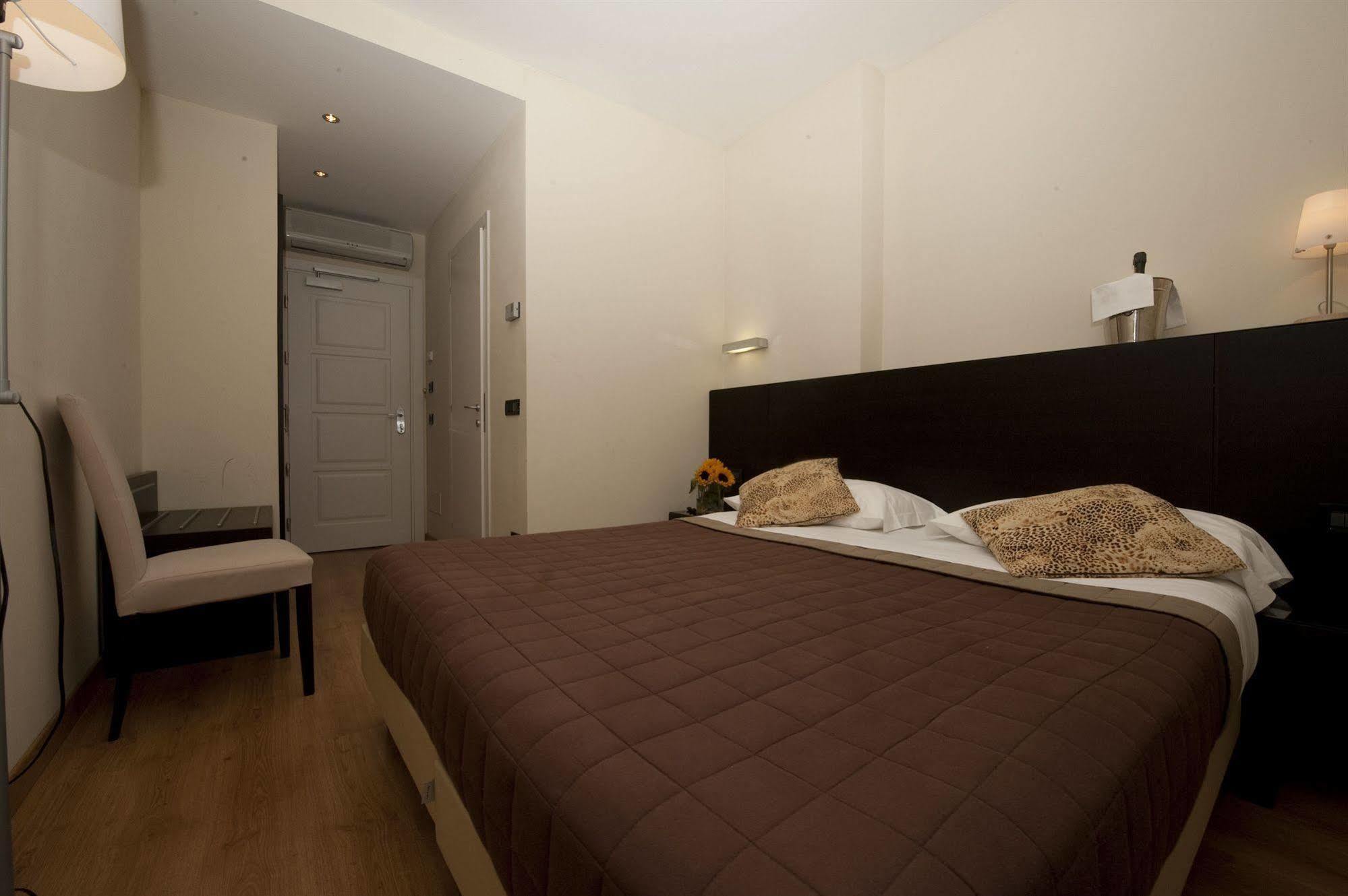 Hotel Serenella 3*
